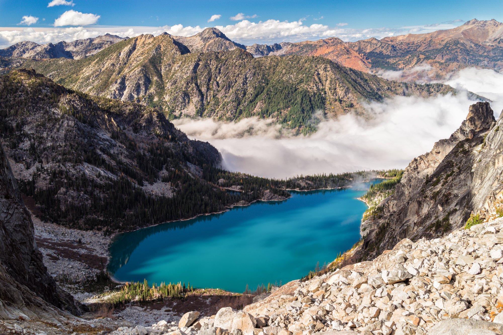 Colchuck Lake turquoise alpine water